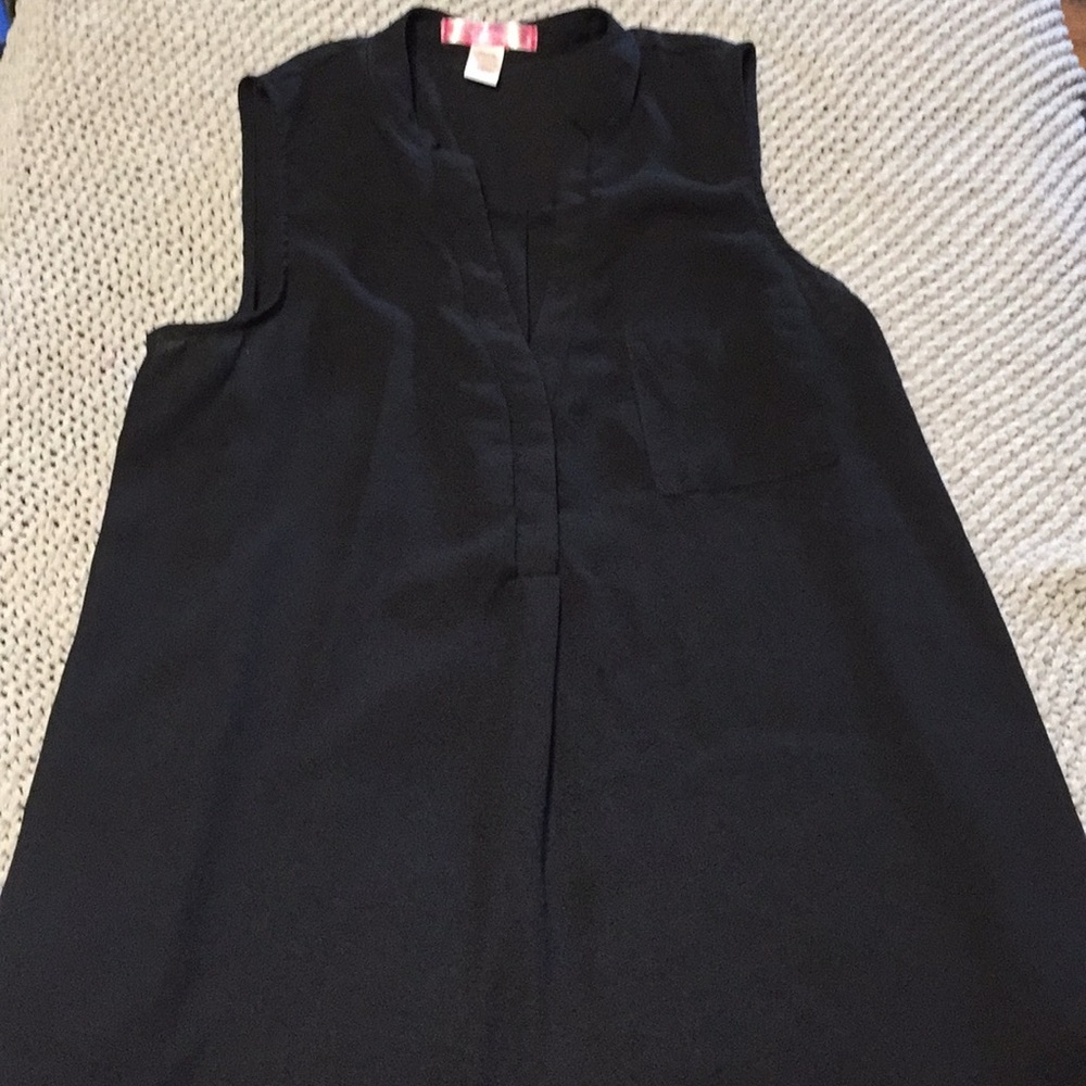 Women’s sheer black tank tunic, size medium.